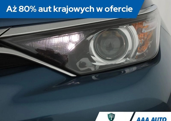 Toyota Auris cena 72000 przebieg: 81760, rok produkcji 2017 z Kisielice małe 277